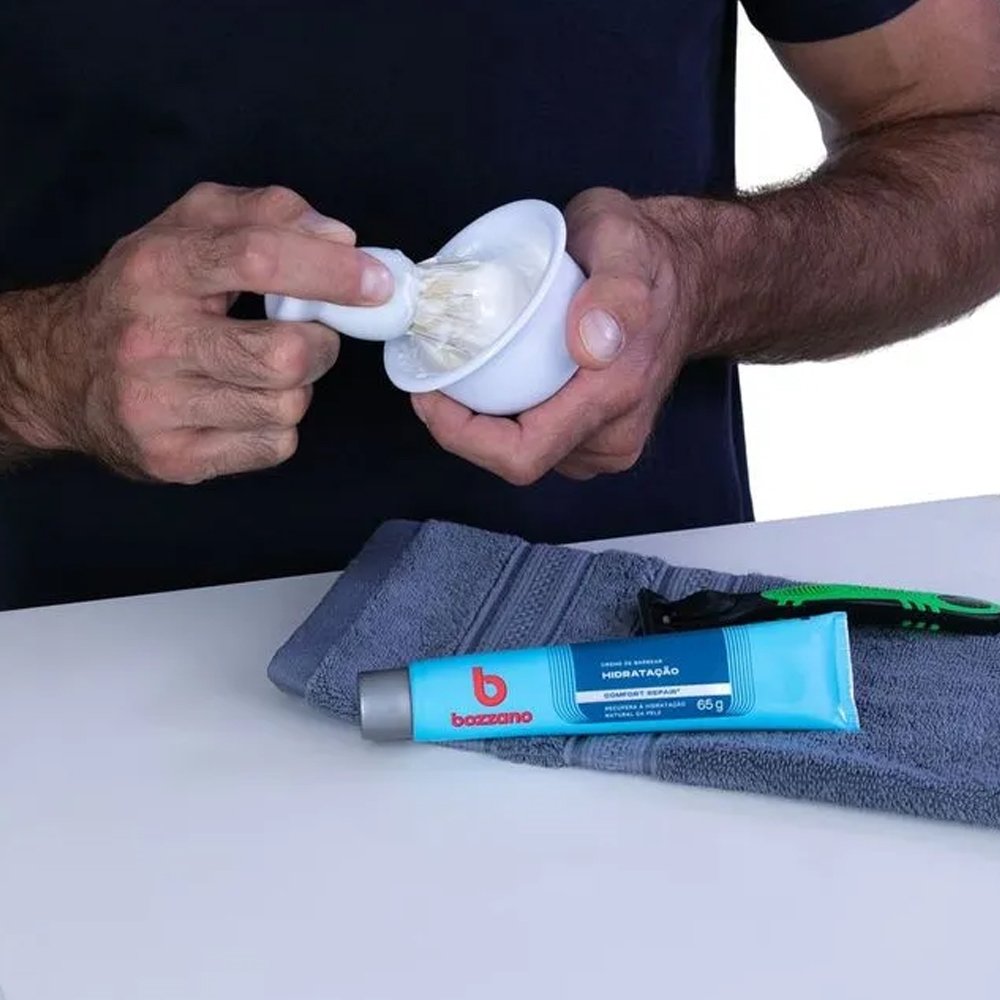 Creme de Barbear Bozzano Pele Sensível 65g Embalagem com 6 Unidades