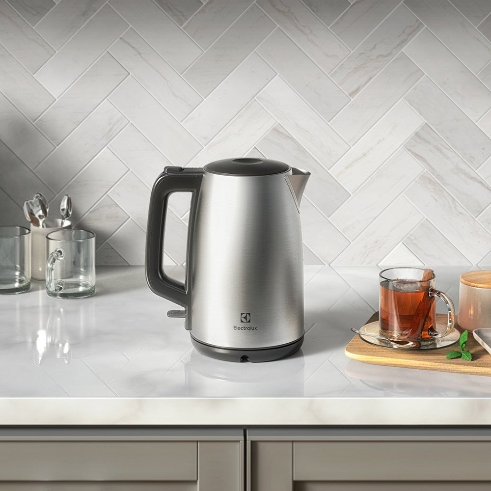 Chaleira Elétrica Electrolux Experience EEK25, 1,7 Litros, 1200W, Inox, 110V