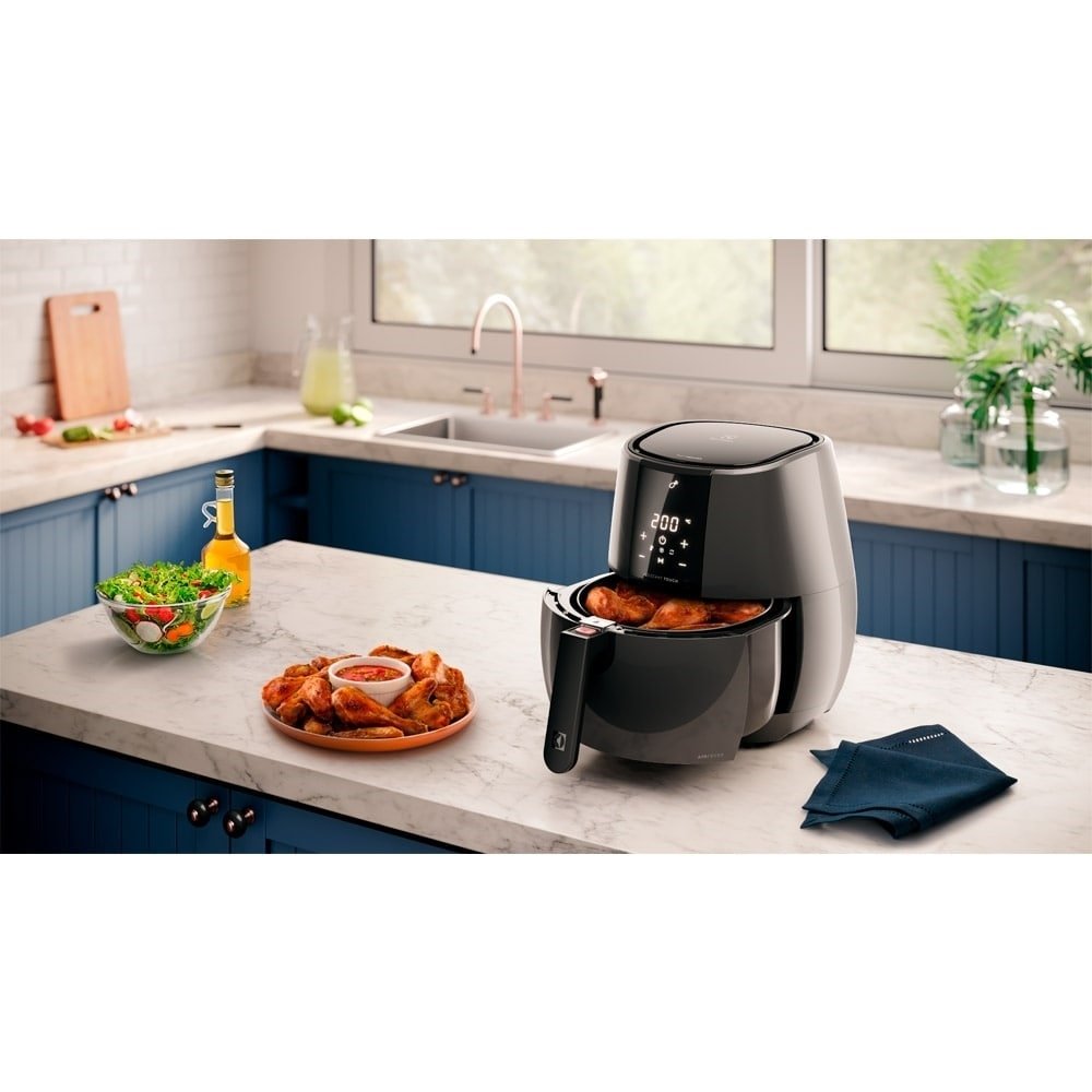 Fritadeira Air Fryer Electrolux EAF20 - 3,2 Litros, Painel Digital, 1400W, Grafite, 110V