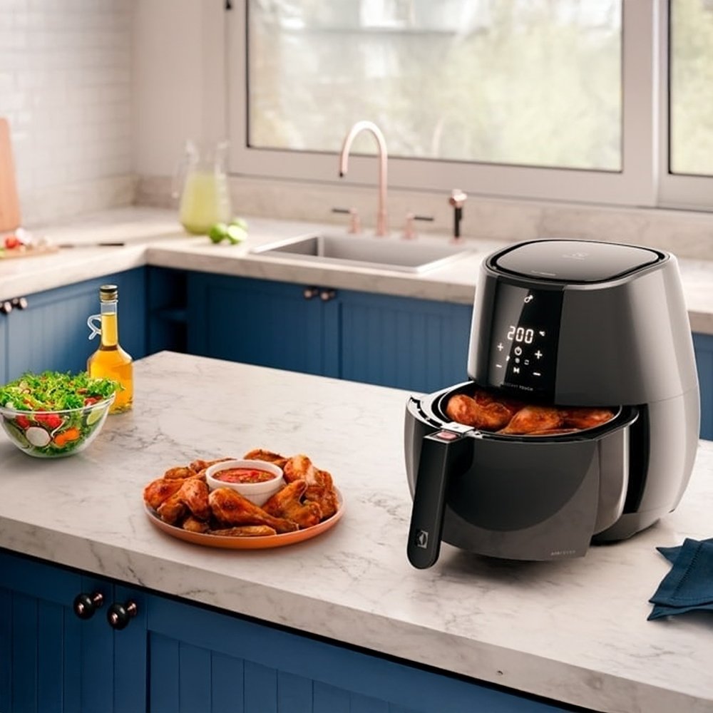 "Fritadeira Air Fryer Electrolux EAF20 - 3,2 Litros, Painel Digital, 1400W, Grafite, 220V