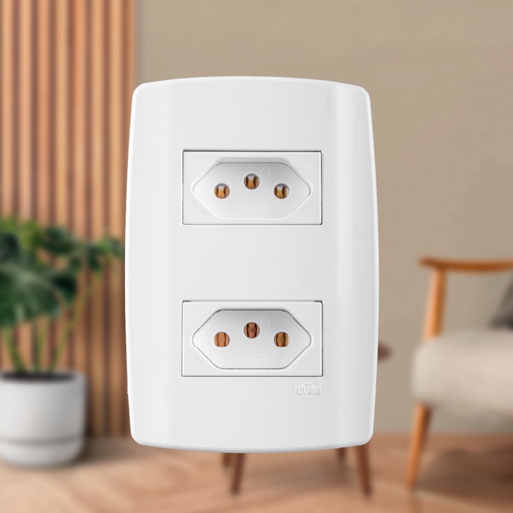 Tomada Slim Ilumi Monobloco Dupla 2P+T 10A Com Placa 4X2