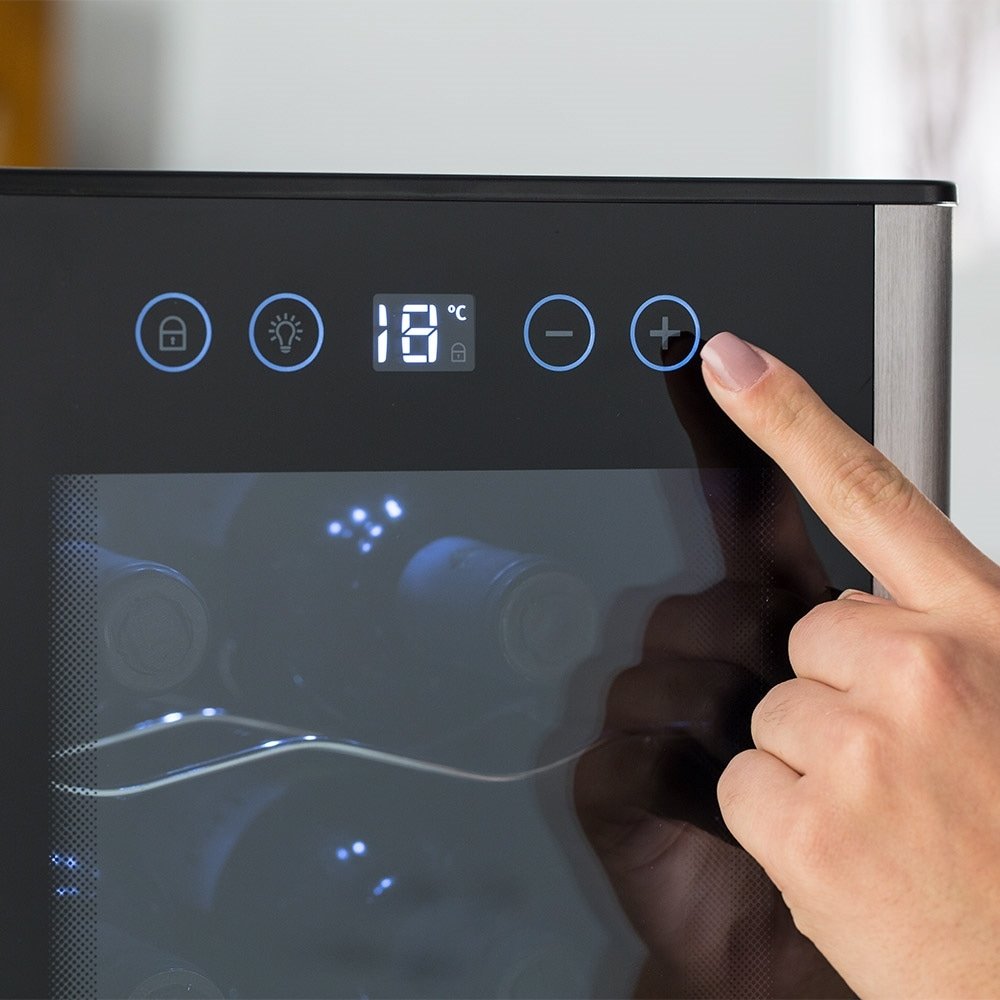 Adega 12 Garrafas Electrolux ACB12, Painel Touch Control, Preta, Bivolt