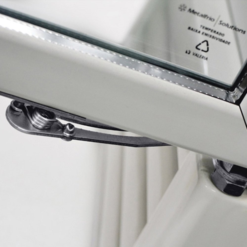 Expositor/Refrigerador Vertical Metalfrio - 256 Litros VB25, Porta de Vidro, Branco, 220V