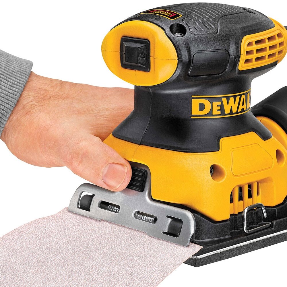 Lixadeira Orbital Dewalt DWE6411 1/4 de Folha 230W 110V