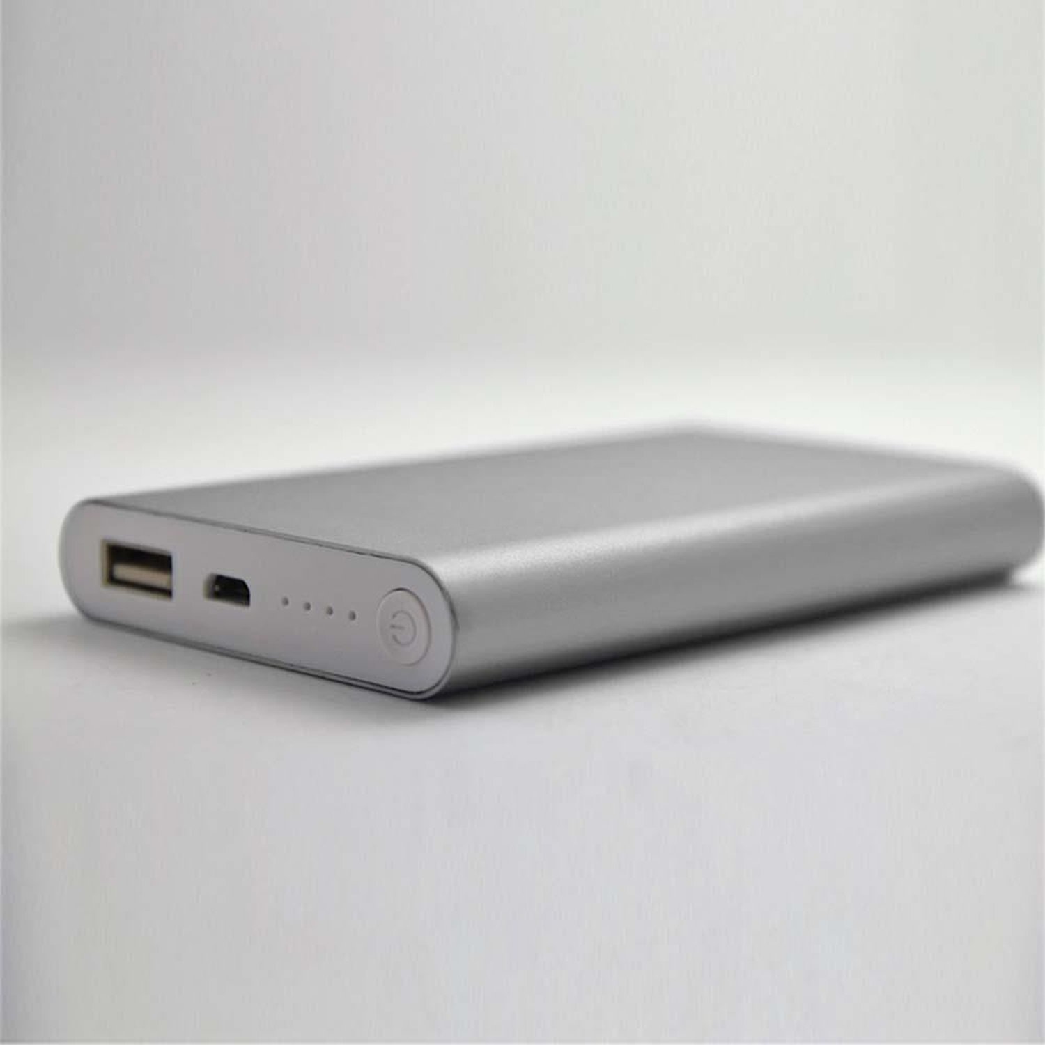 Power Bank Silver Multilaser Bateria 8.000 MAH de Polímero Concept Prata - CB133