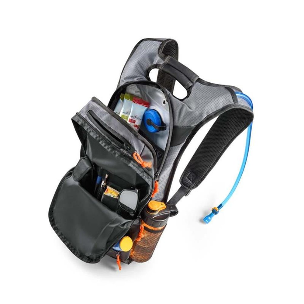 Mochila de Hidratação Adventure com Alças Ajustáveis Material em Poliéster e PVC Preto/Cinza Reservatório para Água de 3L Atrio - BI135