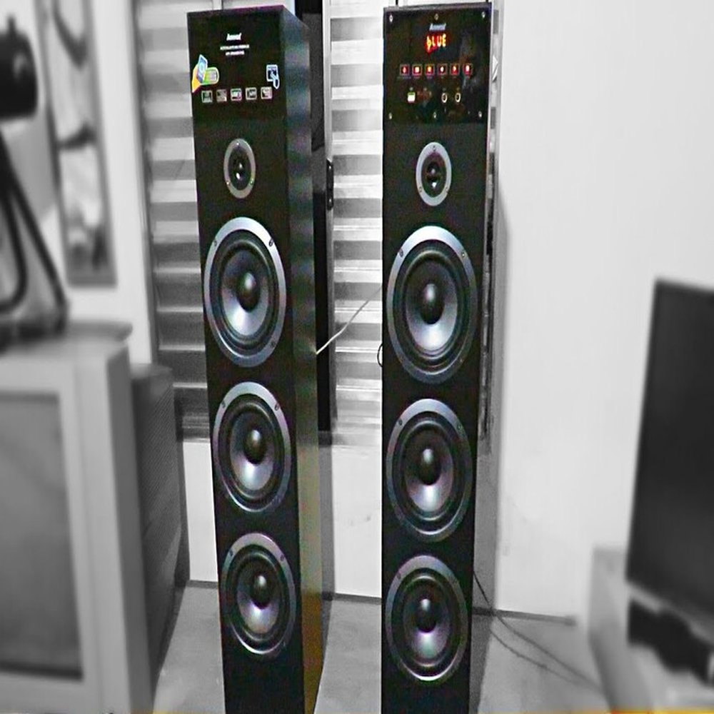 Caixa Amplificada Amvox Torre Touch Screen Display Led Controle Remoto Aplicativo ACA 720