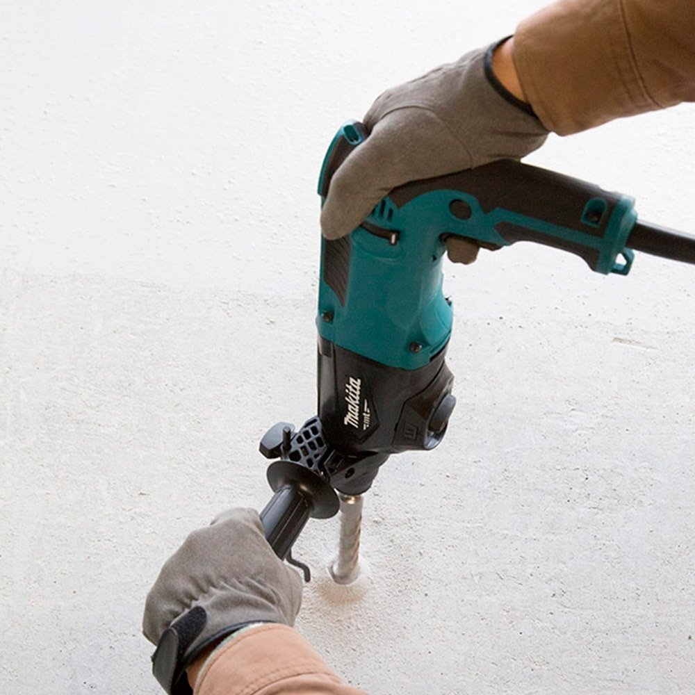 Martelete Combinado Makita M8701B, 26mm, Preto/Azul, 110V