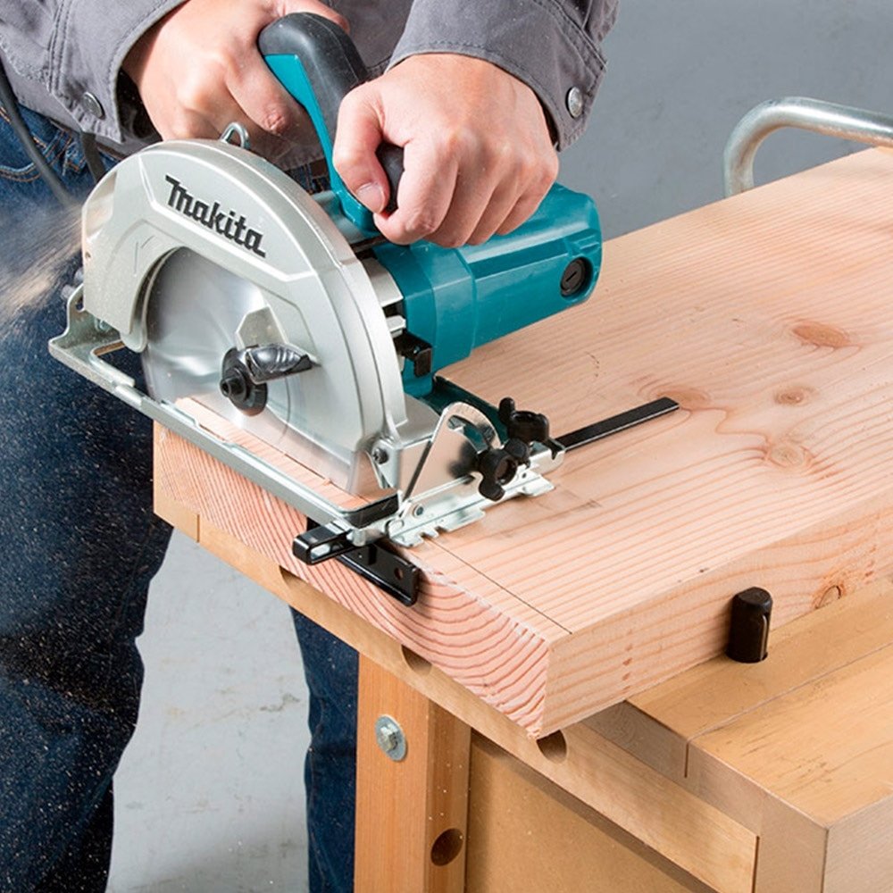 Serra Circular Makita HS7010, 185mm, Preto/Azul, 110V