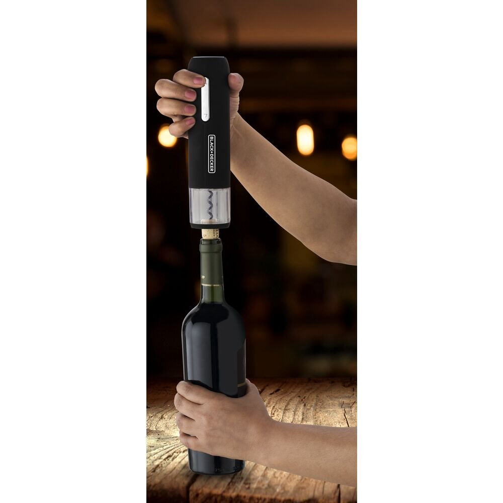 Kit Abridor de Vinho Recarregável com entrada Usb e Com Preservador Black+Decker W20BR