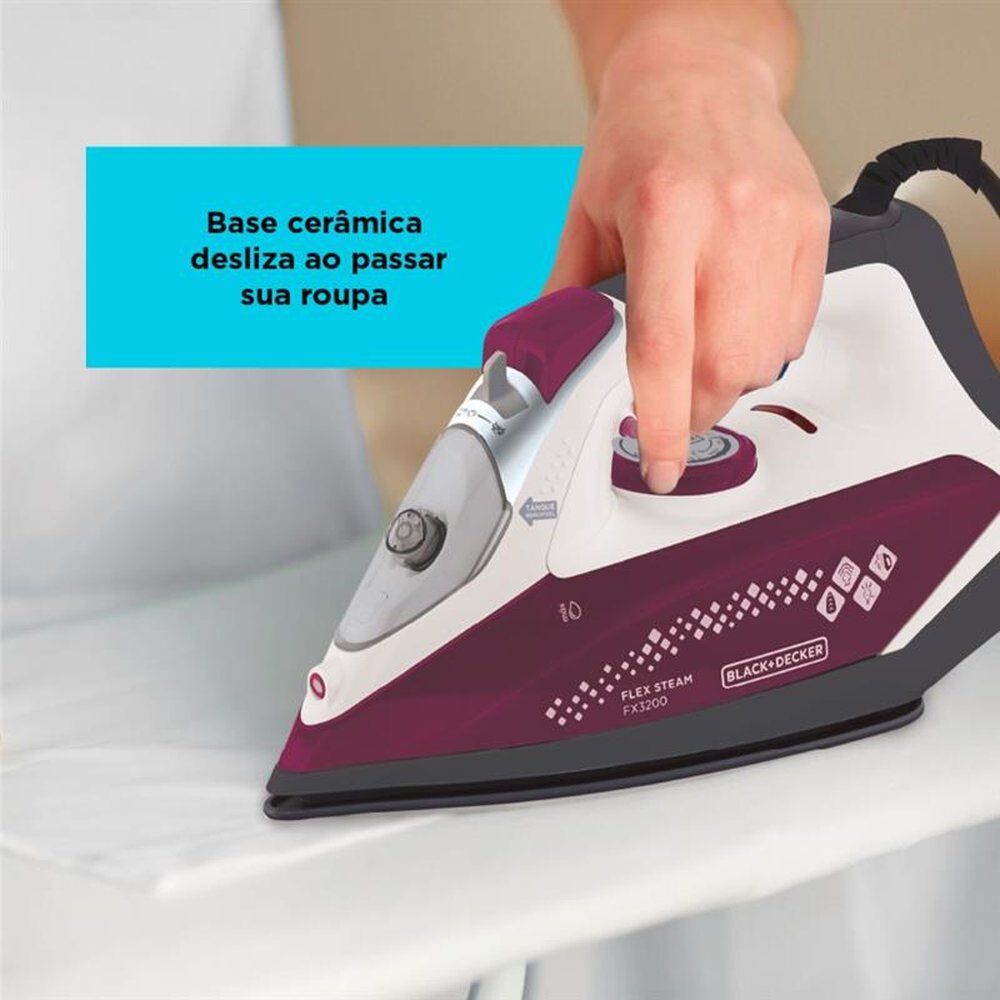 Ferro a Vapor Com Tanque Destacável Base Com Revestimento "Ceramic Gliss" Black+Decker FX3080BR 127V