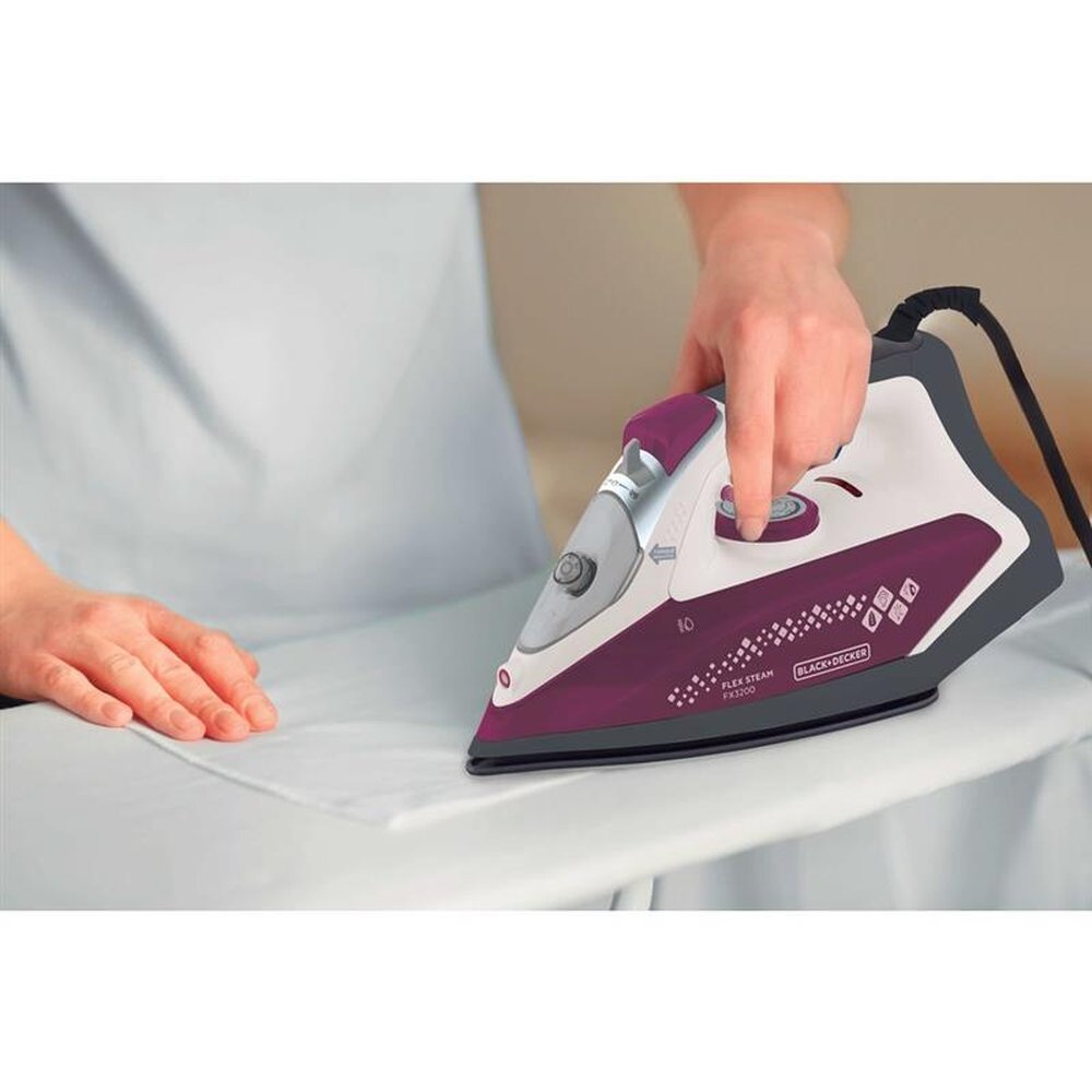 Ferro a Vapor Com Tanque Destacável Base Com Revestimento "Ceramic Gliss" Black+Decker FX3080BR 127V