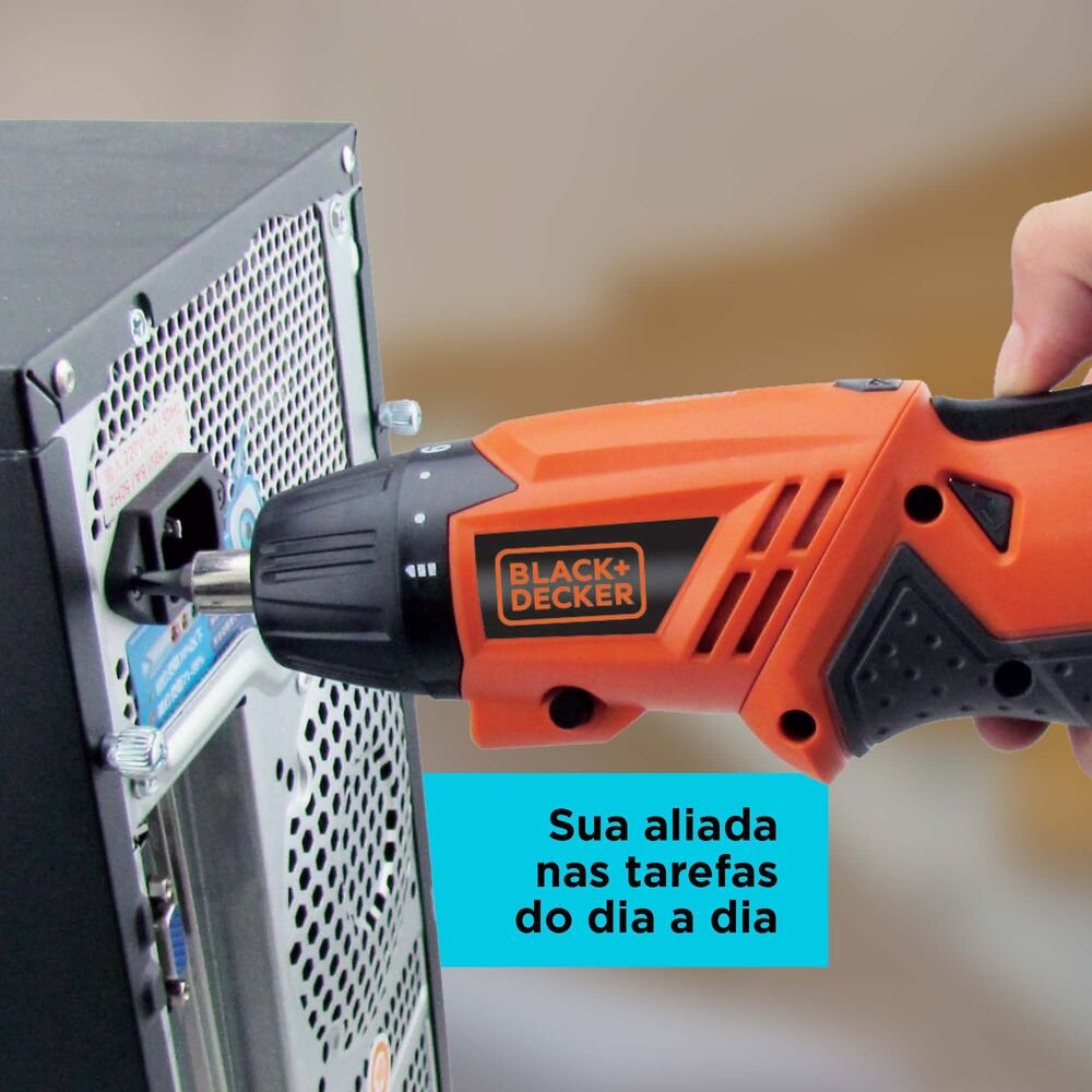 Parafusadeira a Bateria 1/4" - 6,35mm 4.8V com Led 15 Acessórios + Estojo Black+Decker KC4815KBR