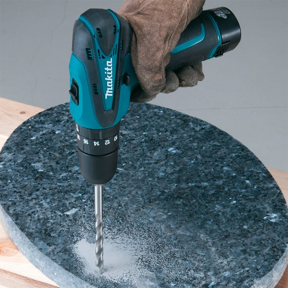 Furadeira/Parafusadeira de Impacto Makita HP330DWE, 10mm, 3/8", Preto/Azul, Bateria