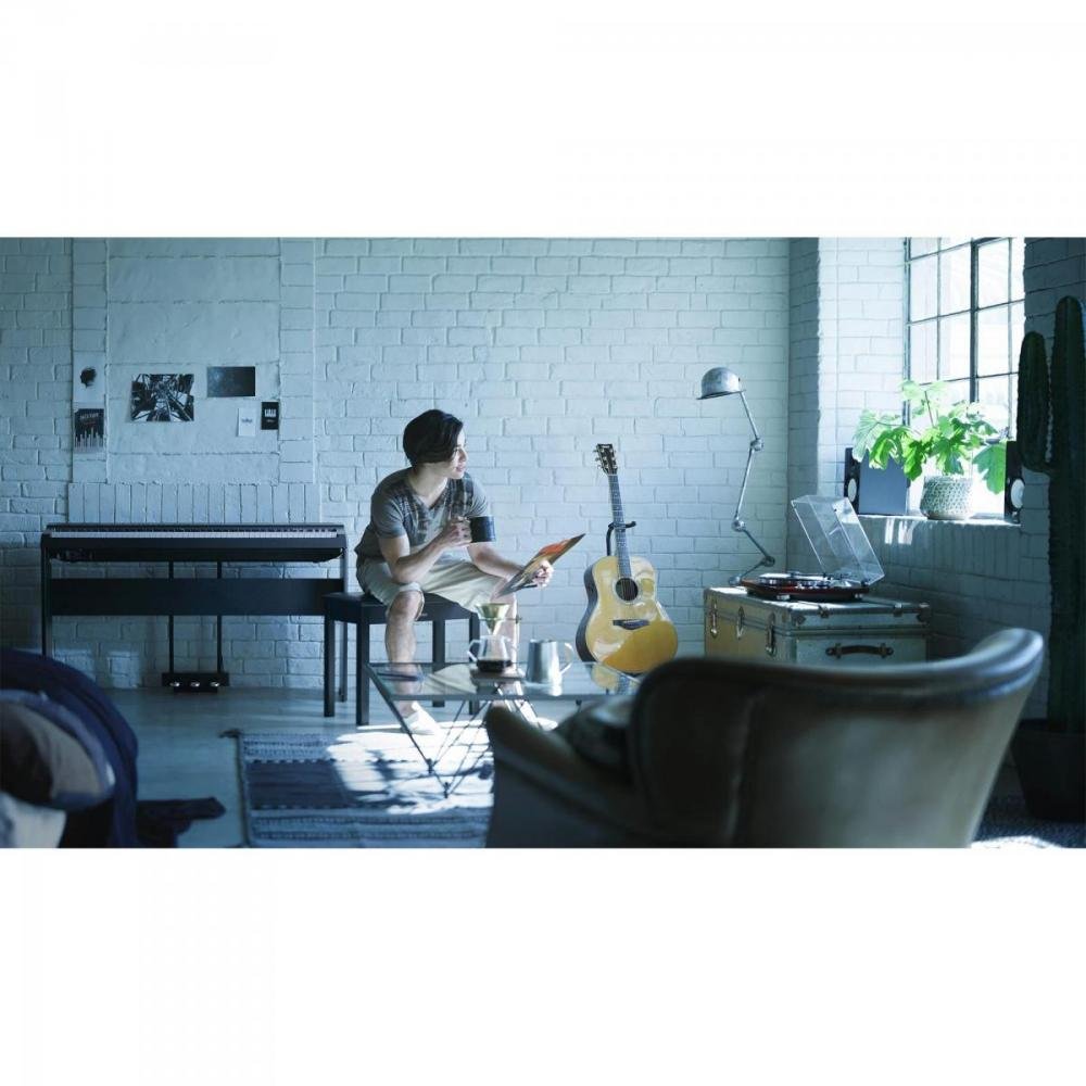 Piano Digital Compacto c/ Fonte P125B Preto YAMAHA Un.Venda: PC/1