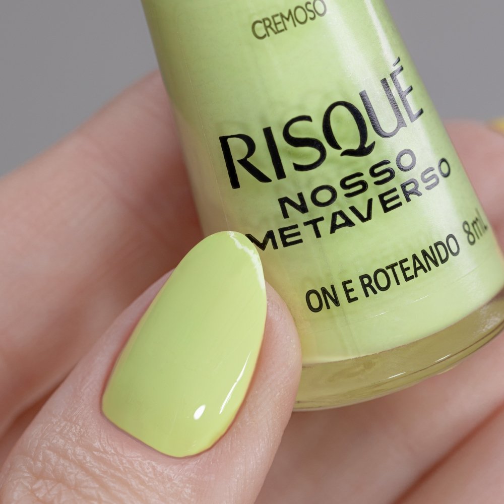 Esmalte Risqué Cremoso On e Roteando Blister 8ml