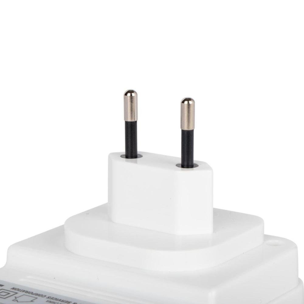 Carregador de Pilhas TNHC-6GAE4 CB Toshiba - Com 4 pilhas AA 2600mAh