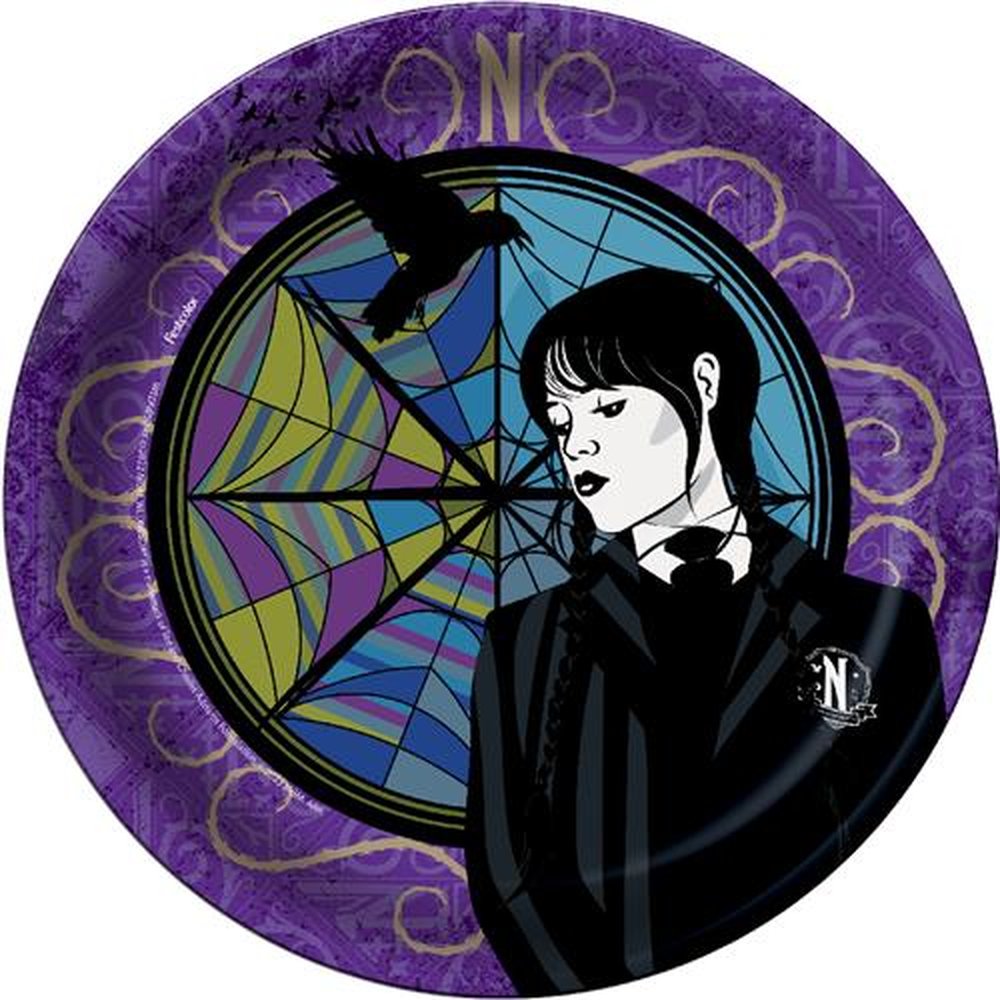 Prato Wandinha - Embalagem com 8 unidades.