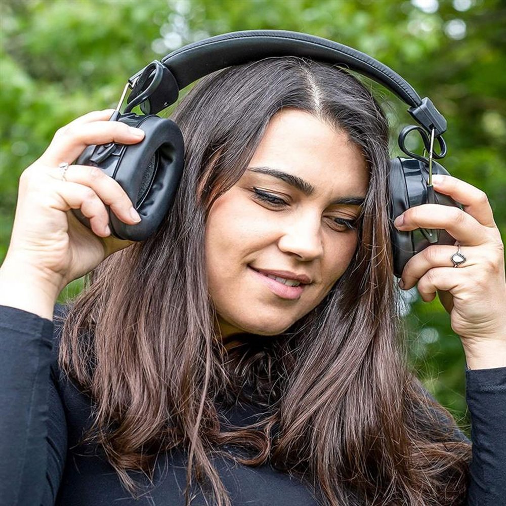 Headset Over Ear, AM/FM Com 20 Memórias, P2 E Com Recepção Remota De Áudio
