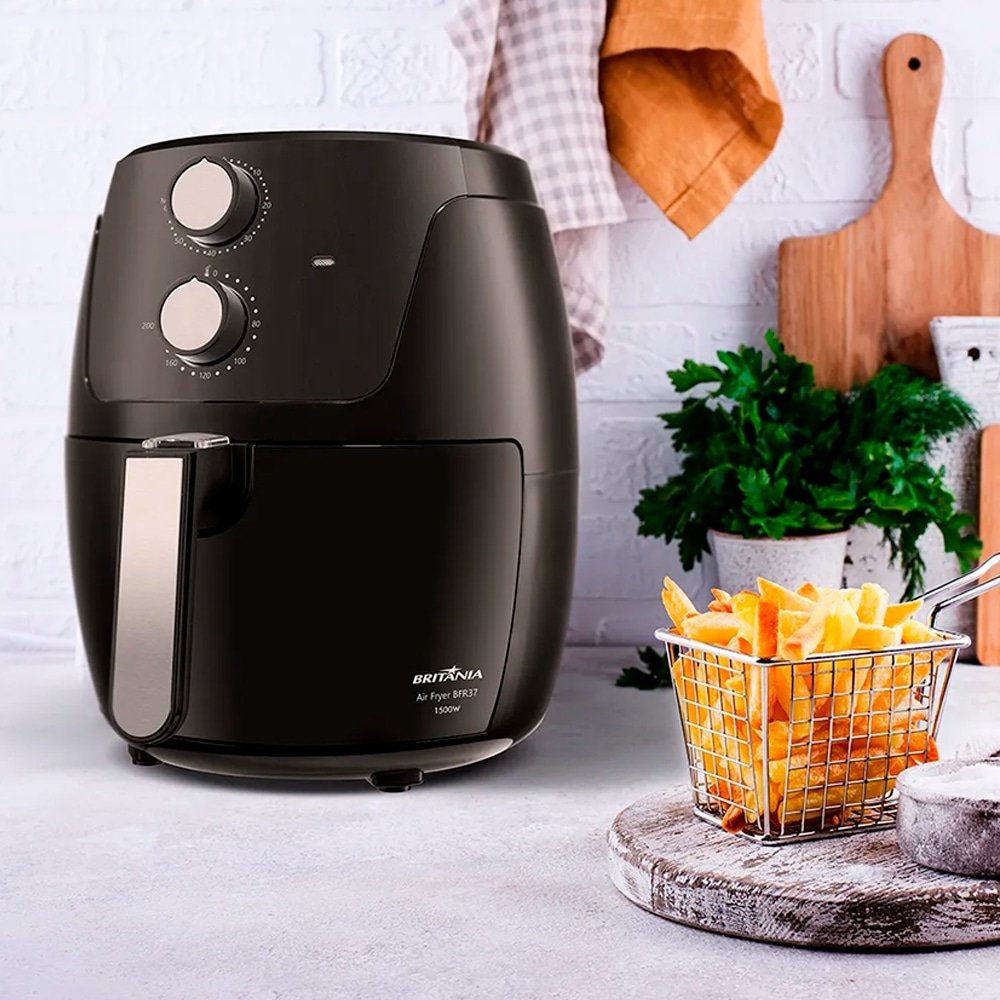 Fritadeira Air Fryer Britânia BFR37 - 1500W, 4.2L, Preto, 220V