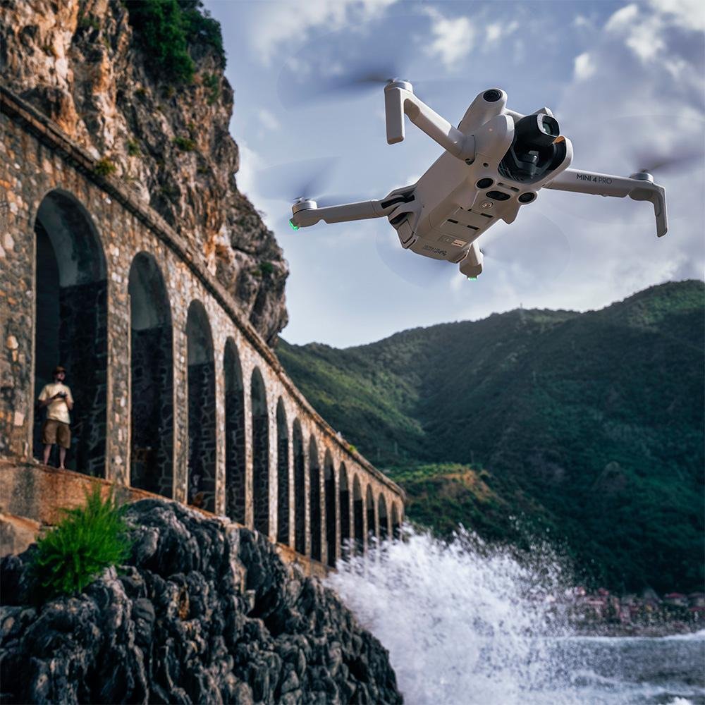 Drone DJI Mini 4 Pro Fly More Combo Plus DJI RC 2 Com tela BR - DJI044