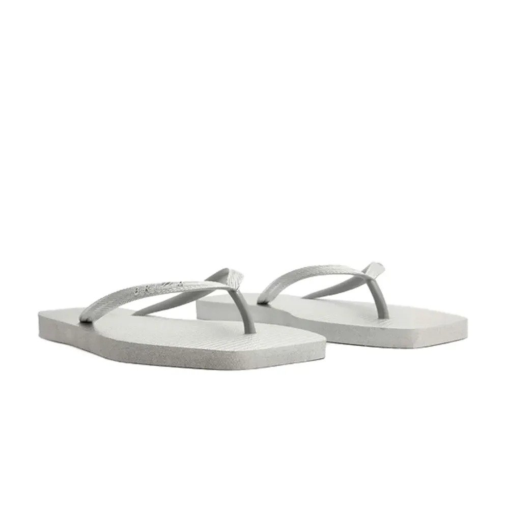 Chinelo Arezzo Brizza Z19027 0010 0002u 33-40 Prateado Jelly com 12 Pares