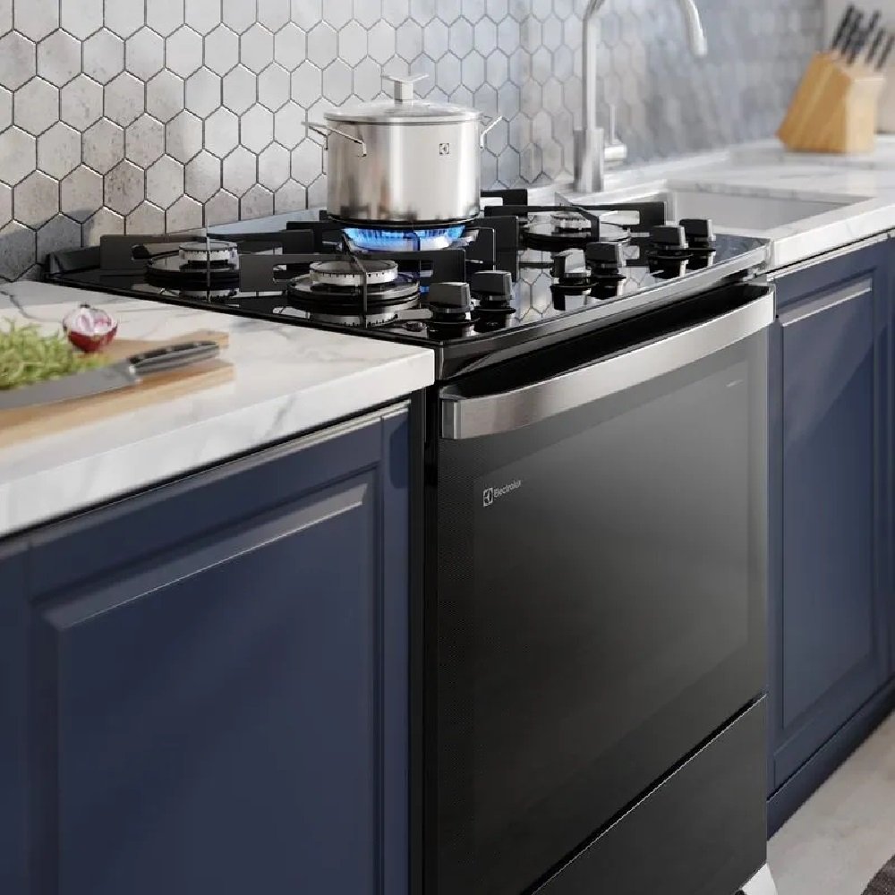 Fogão Electrolux 5 Bocas Experience Com Mesa De Vidro PerfectCook e VaporBake Preto FE5GP - Bivolt