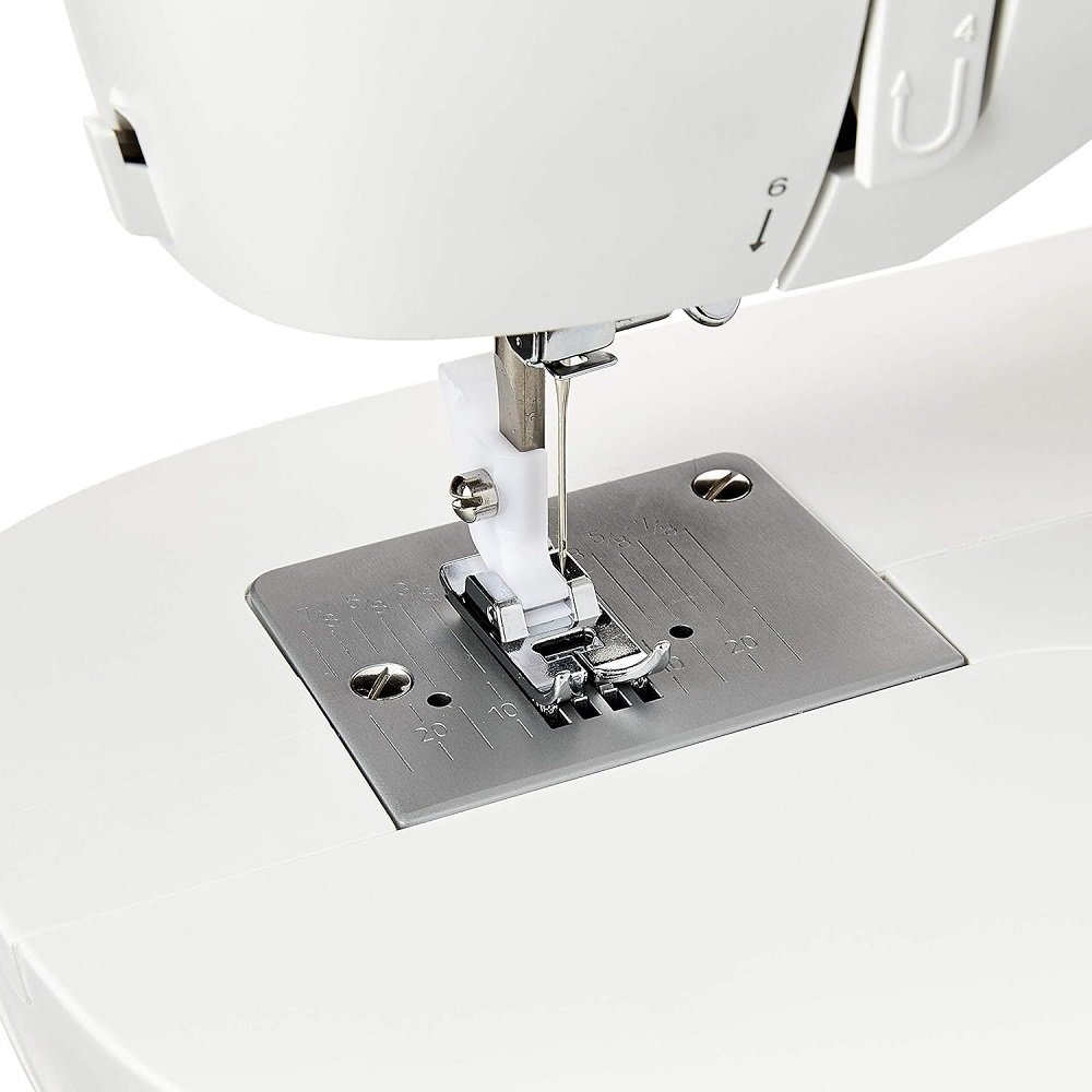 Máquina de Costura Singer M1605 220V Branca
