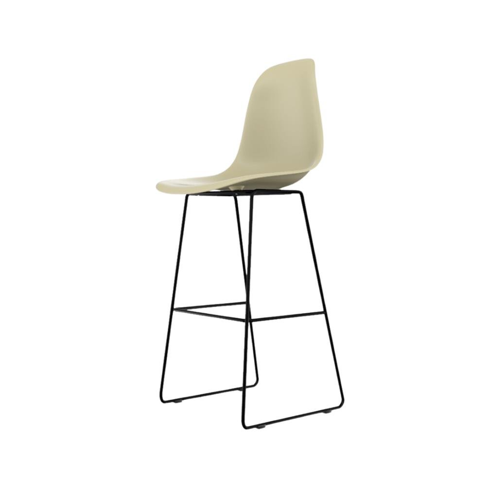 Banqueta Eames polipropileno Fendi Quad Preto