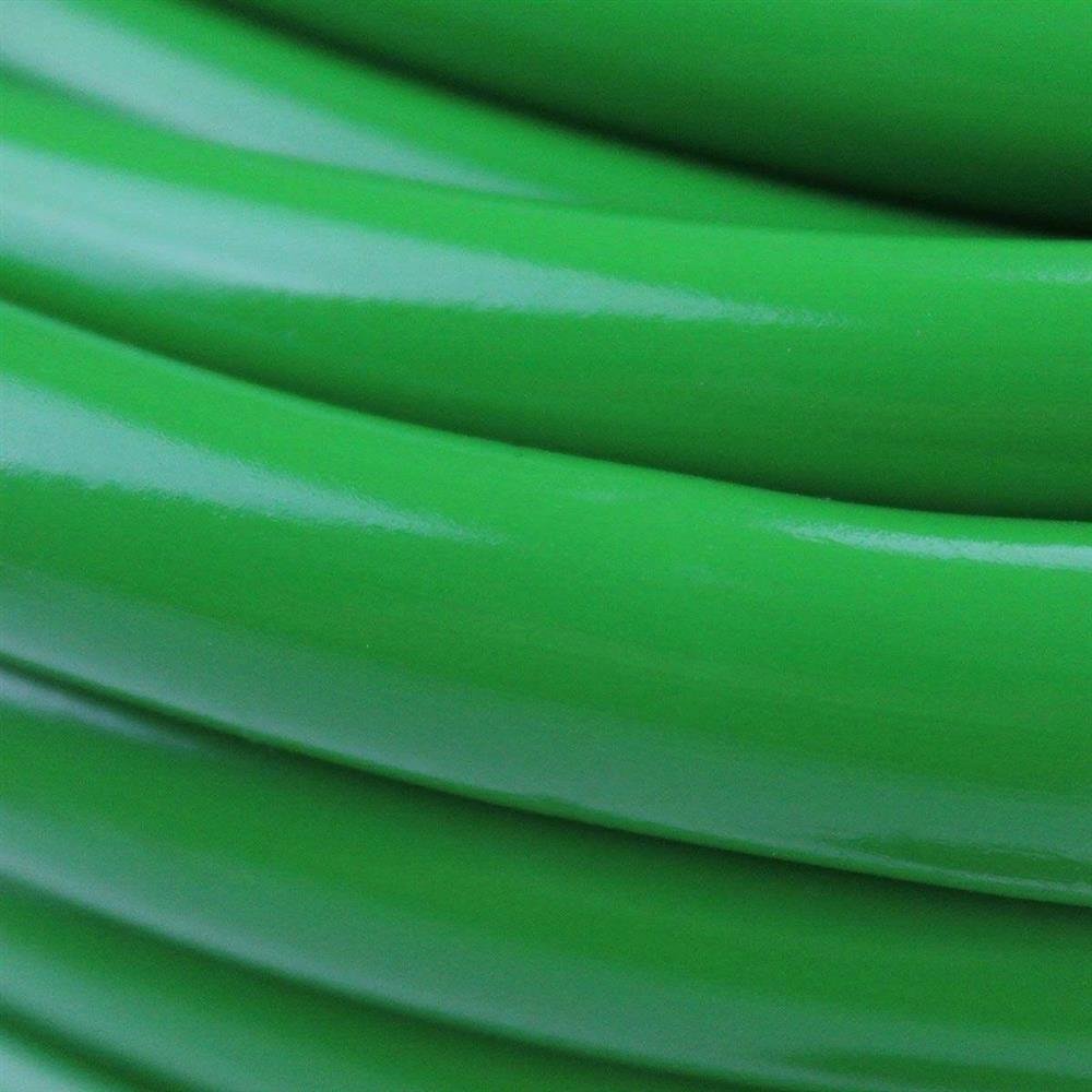 Mangueira Lisa para Jardim 20 m Kit com Esguicho e Conector Verde Famastil