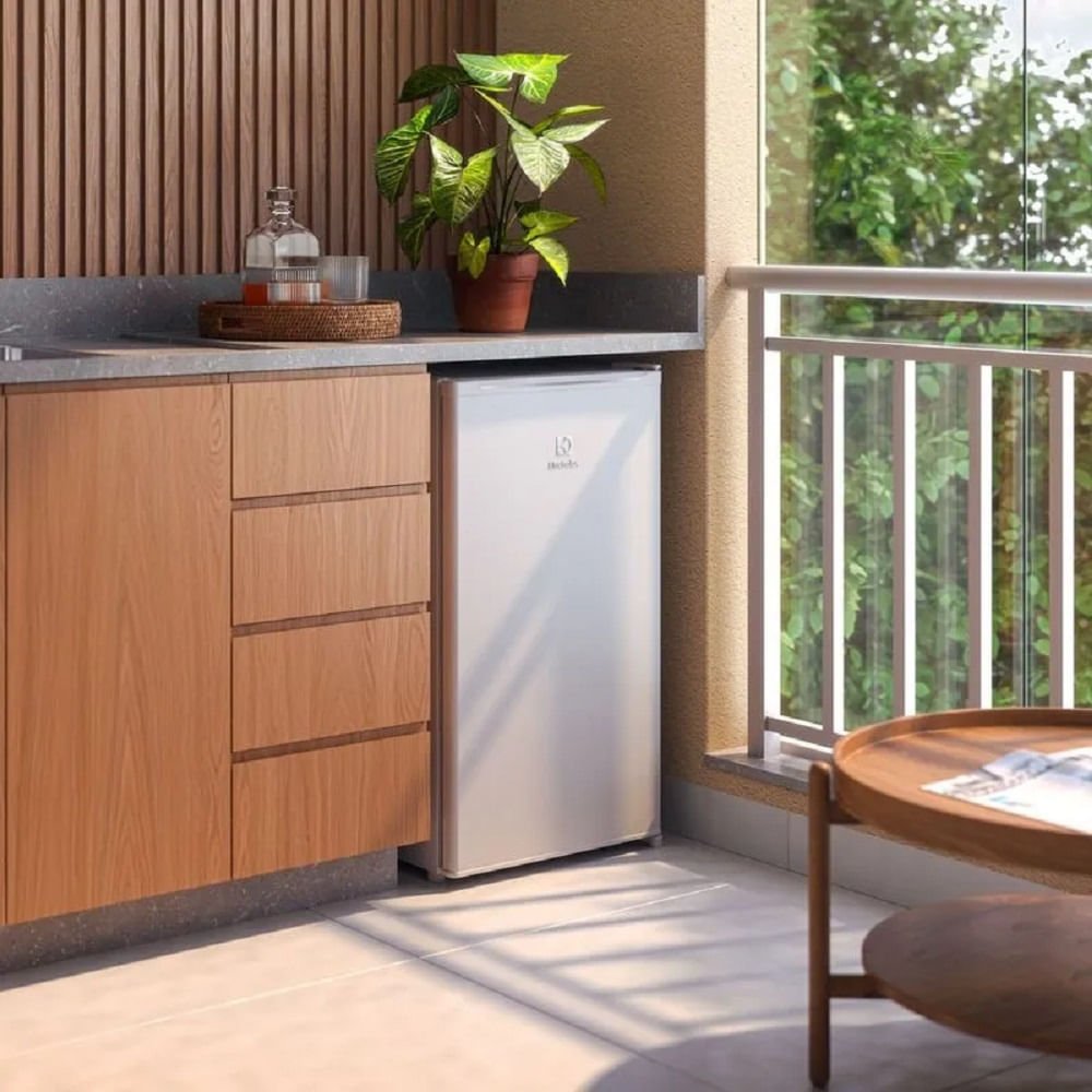 Frigobar Electrolux 122 Litros com Controle de Temperatura Efficient Branco EM120 ¿ 220 Volts