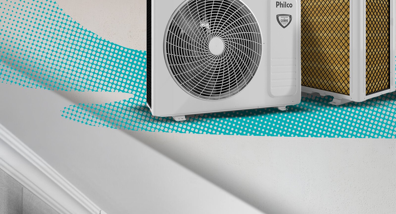 Controle remoto ar-condicionado Philco PAC12FB ao lado base unidade externa condensadora