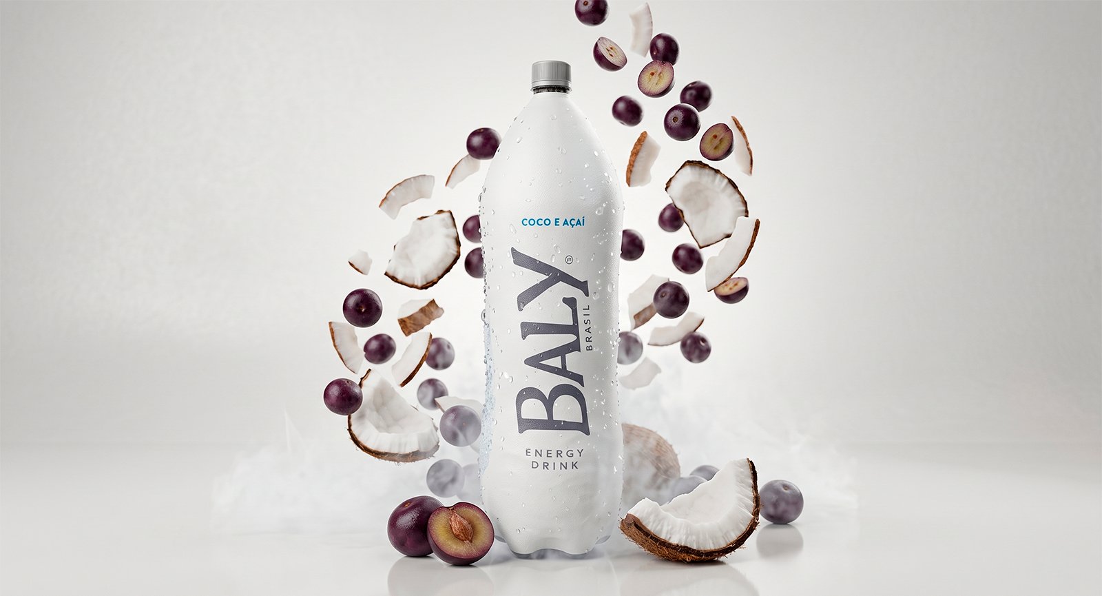 Energético Baly Coco Açaí 2L garrafa PET cocos açaís flutuantes fundo branco