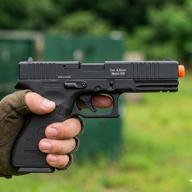 Detalhe do ferrolho metálico da Pistola Airgun Delta D119 Blowback